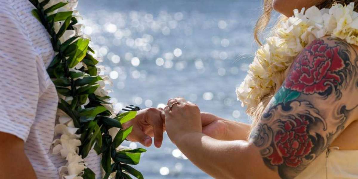 Giving Life to Your Love Story: Meet Your Honolulu Engagement Photographer