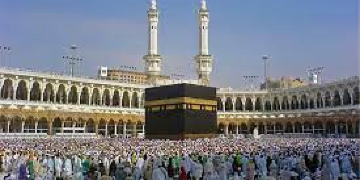 What vaccinations are needed for Umrah?