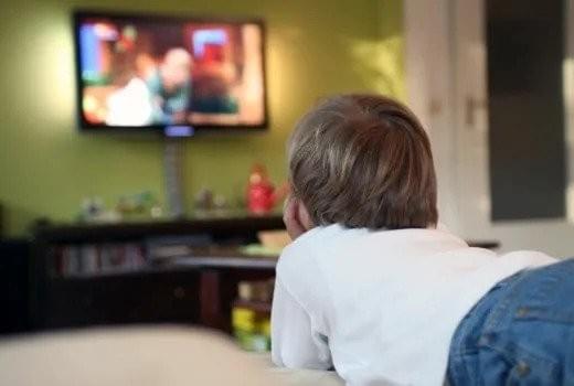 TV and Kids: What Parents Should Know? | Pros and Cons ...